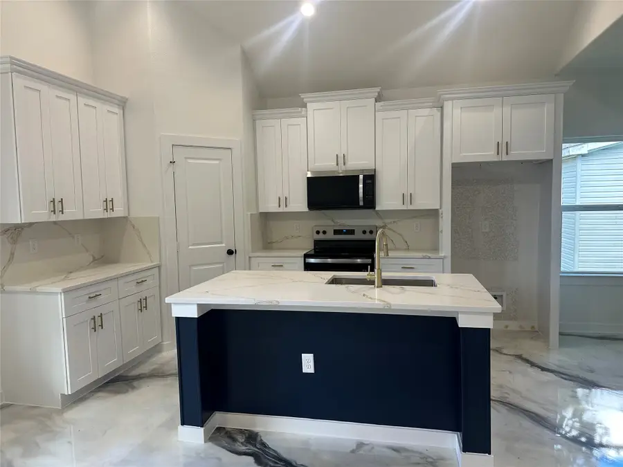16740 E Ivanhoe, Montgomery, TX 77316 - #2