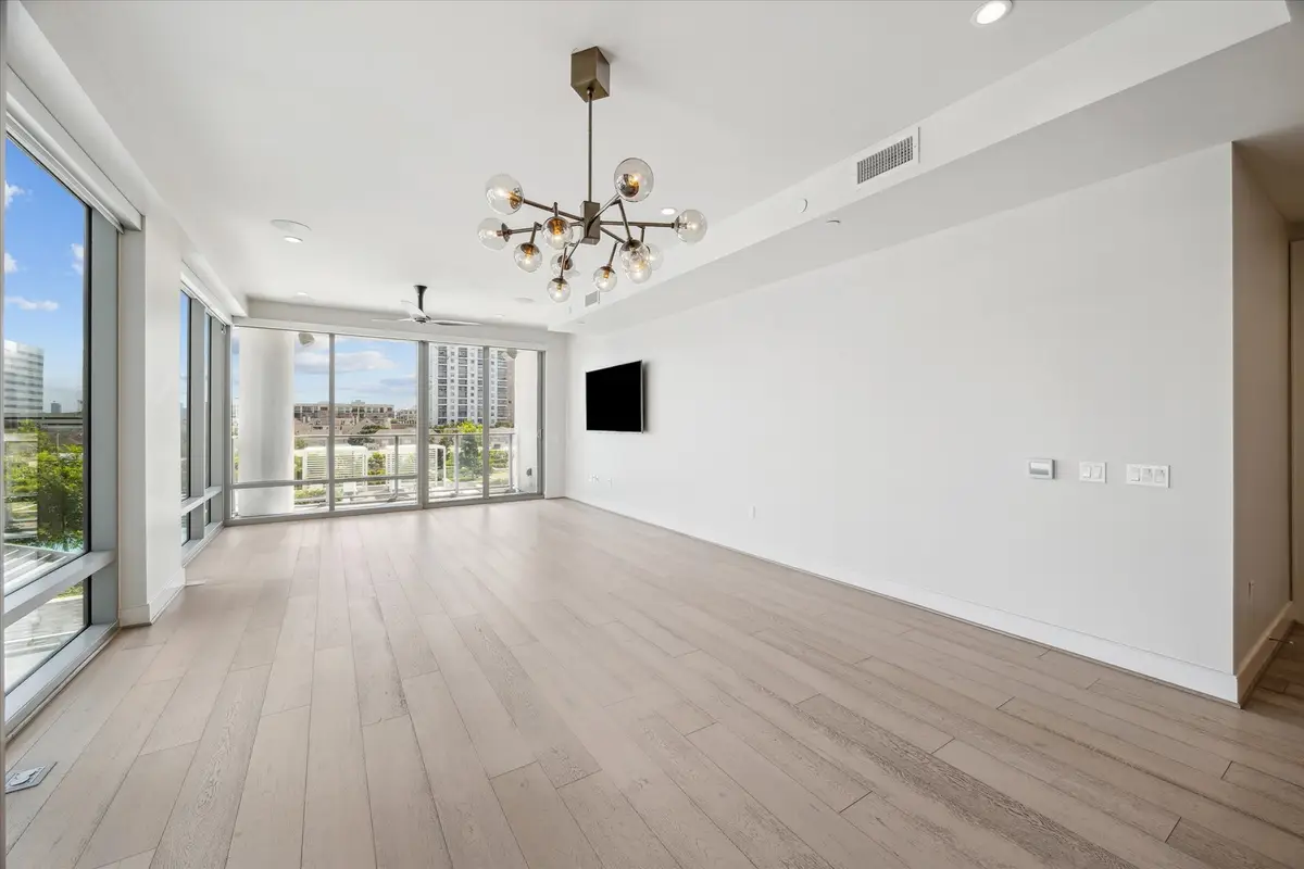 2047 Westcreek Lane #505, Houston, TX 77027 - Image #1