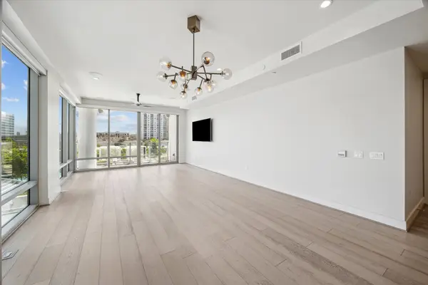 2047 Westcreek Lane #505, Houston, TX 77027