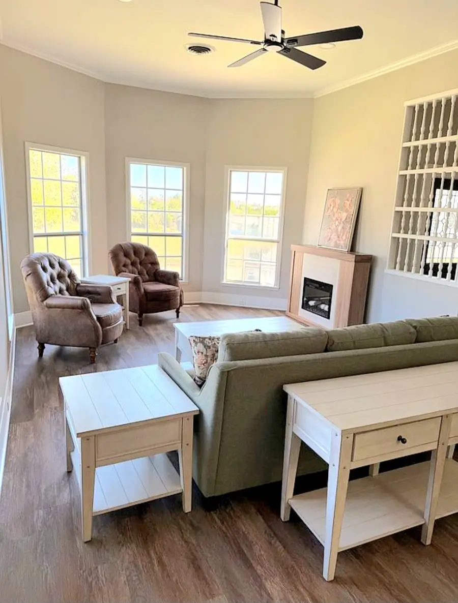 206 Mulberry, Hallettsville, TX 77964 - Image #2