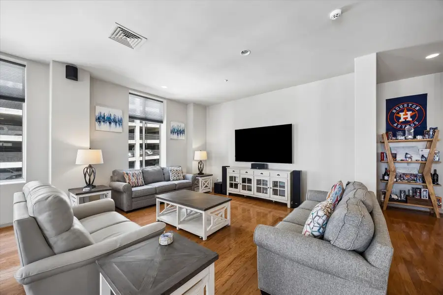 914 Main Street #801, Houston, TX 77002 - #2