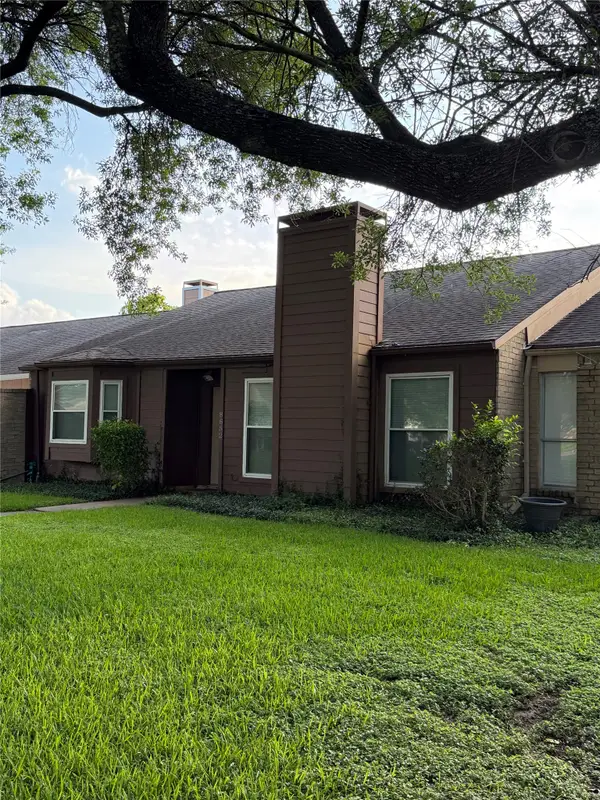 8652 Maplecrest Drive, Houston, TX 77099