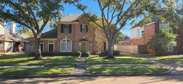 7022 Emerald Glen Drive, Sugar Land, TX 77479
