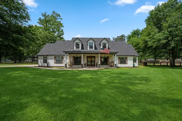 18 E Old Field Drive, Huffman, TX 77336
