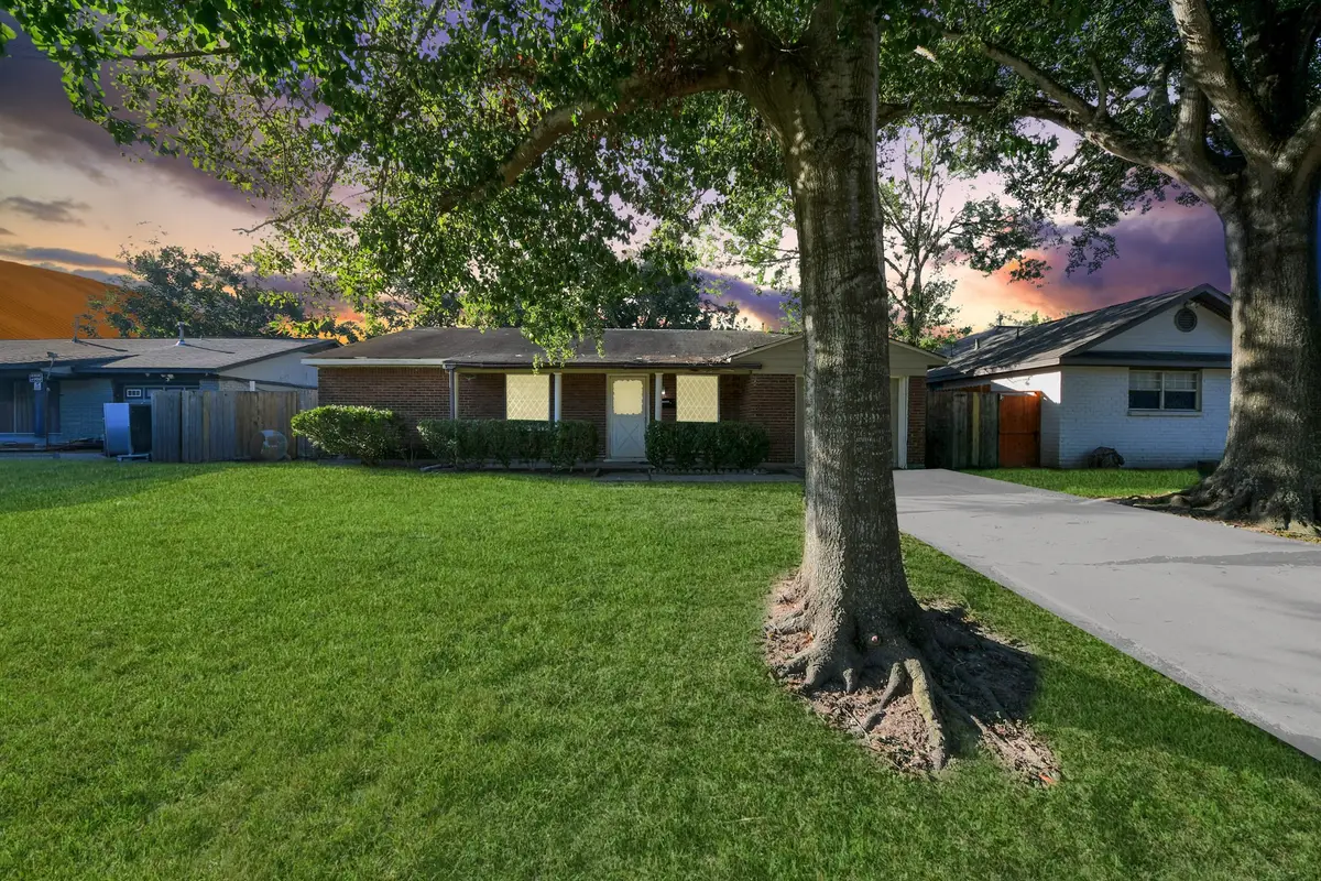 3707 Darlinghurst Drive, Houston, TX 77045 - #1