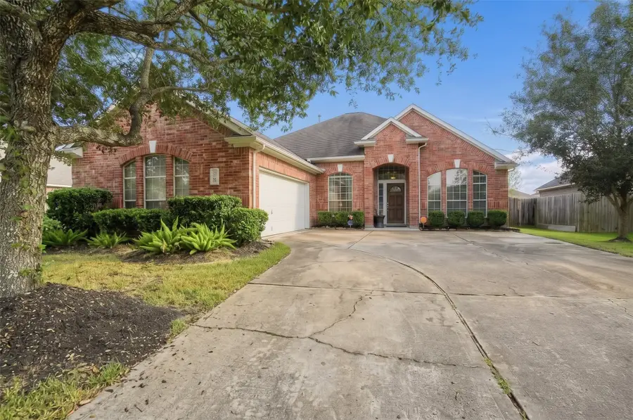 5810 Little Grove Drive, Pearland, TX 77581 - #2