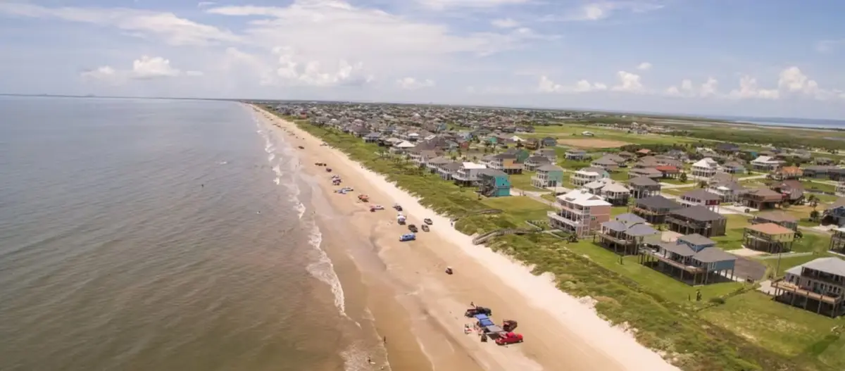 983 W Verdia Drive, Crystal Beach, TX 77650 - Image #1