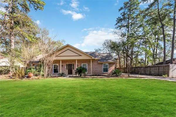 26418 Maplewood Drive, Oak Ridge North, TX 77386