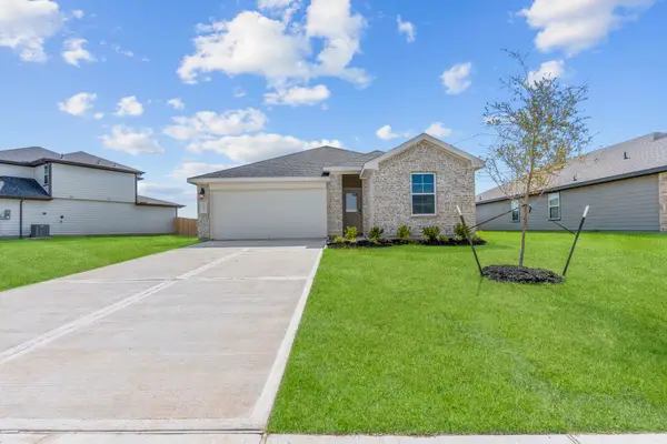 3006 Holland Lakes Drive, Fulshear, TX 77441