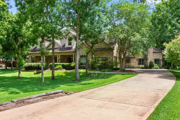 3215 Wellspring Lake Drive, Fulshear, TX 77441