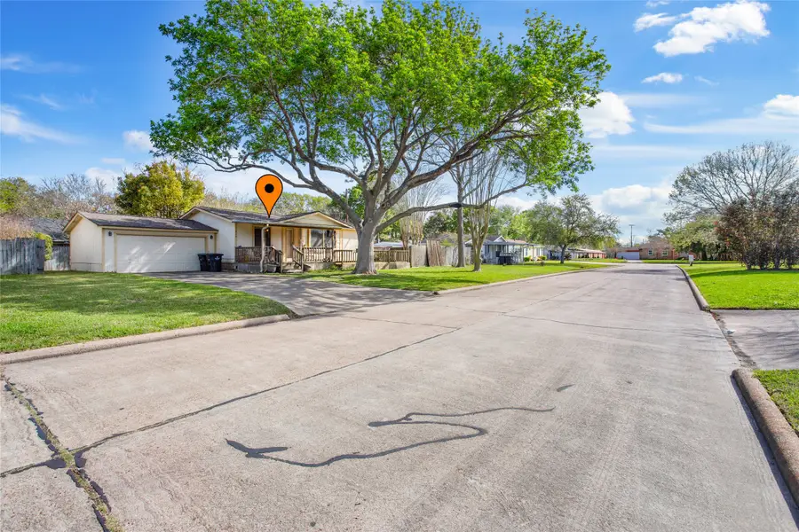 1616 Casa Court, Alvin, TX 77511 - #2