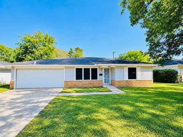 706 W Lobit Street, Baytown, TX 77520