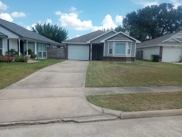 4817 Redbud Drive, Rosenberg, TX 77471
