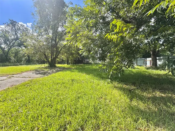 1504 E 33rd Street, Houston, TX 77022