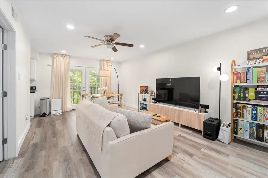 8223 Kingsbrook Road #212, Houston, TX 77024 - Image #2