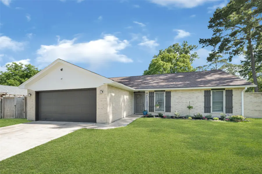 4007 Pin Oak Drive, Monterey Belvieu, TX 77523 - #2