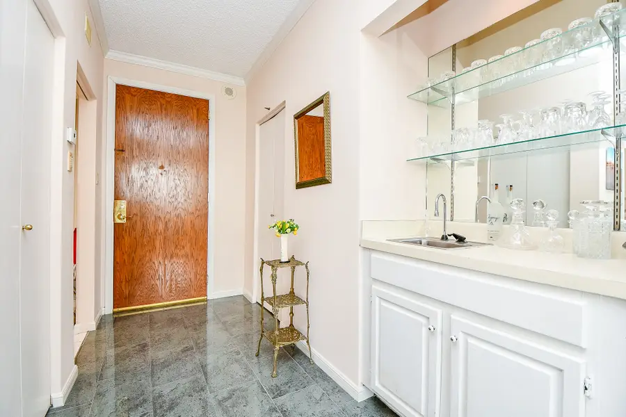 5150 Hidalgo Street #1305, Houston, TX 77056 - #2