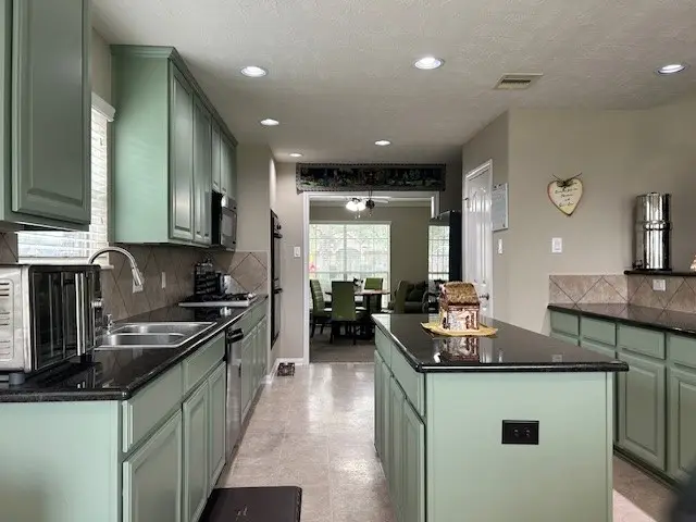 1813 Mojave Trail Trail, League City, TX 77573 - Image #2