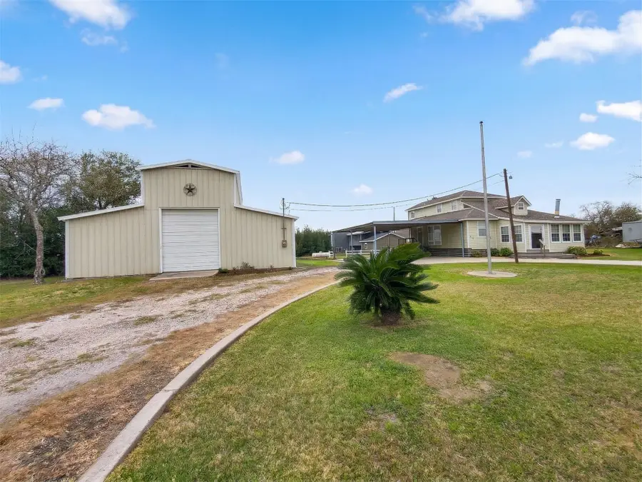 542 16th Street, Dickinson, TX 77539 - #2
