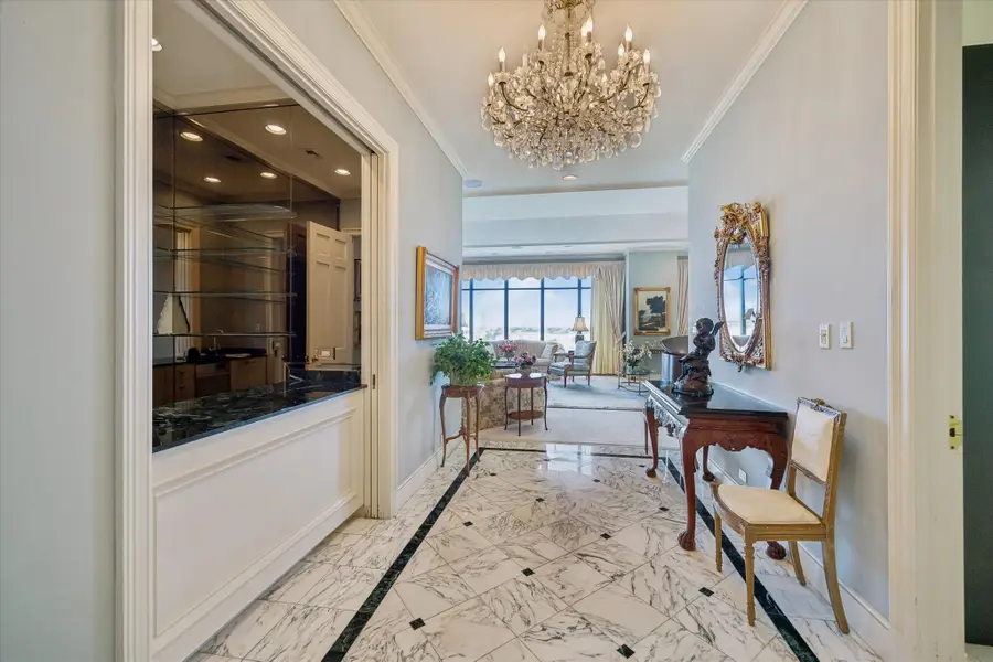 2121 Kirby Drive #7NE, Houston, TX 77019 - #3