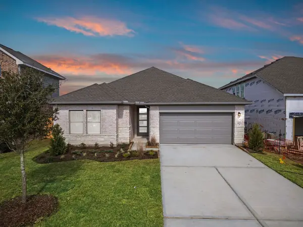 1923 Stargazer Lane, Angleton, TX 77515