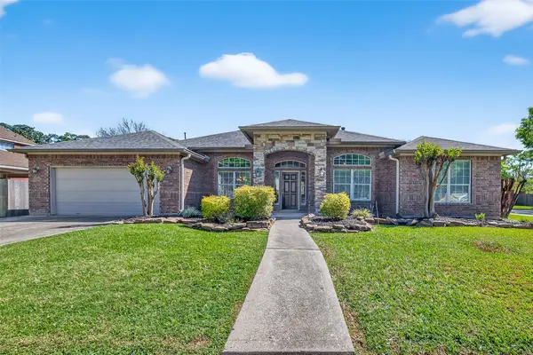 4402 Park Bend Drive, Baytown, TX 77521