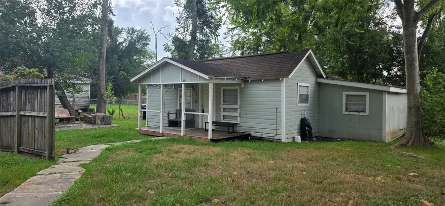 809 N Avenue D, Humble, TX 77338 - #3