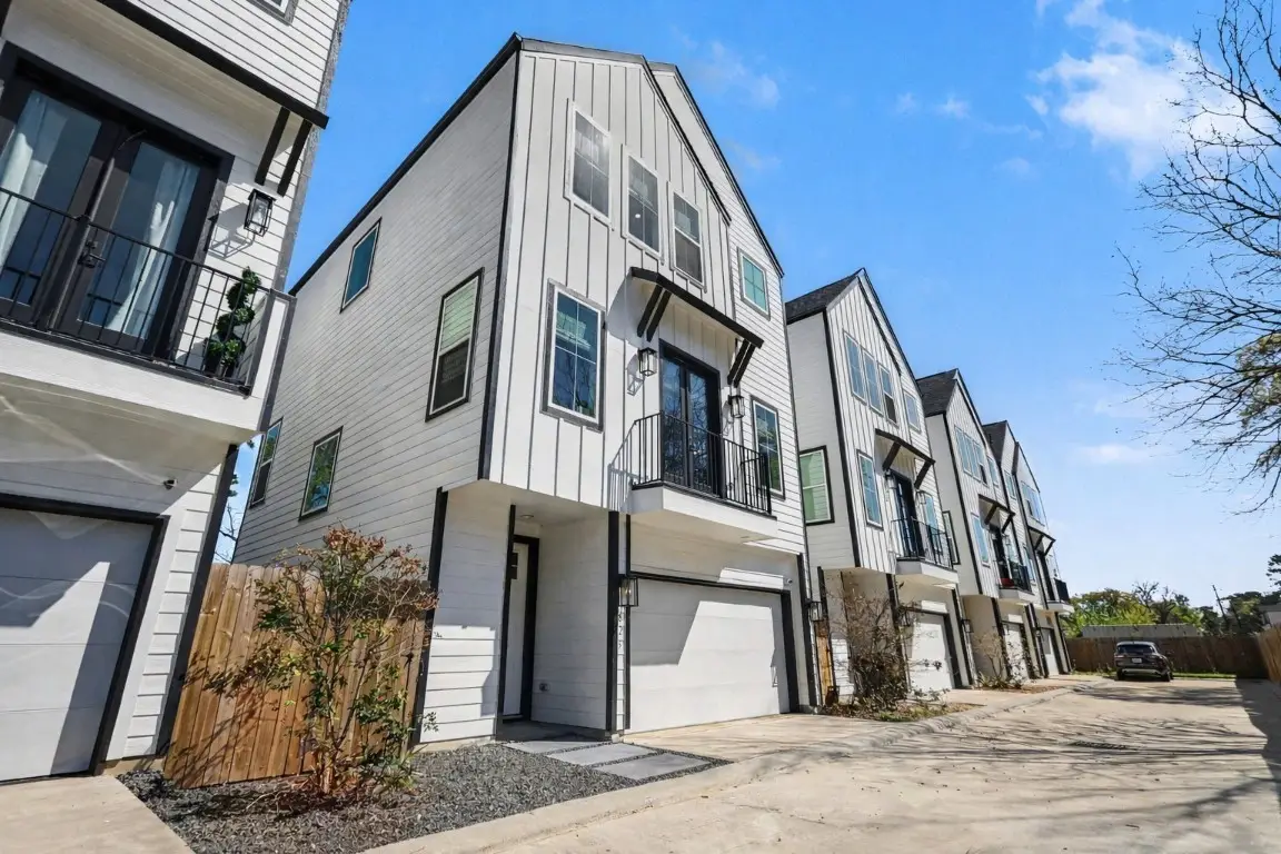 825 Woodcrest Drive, Houston, TX 77018 - #1