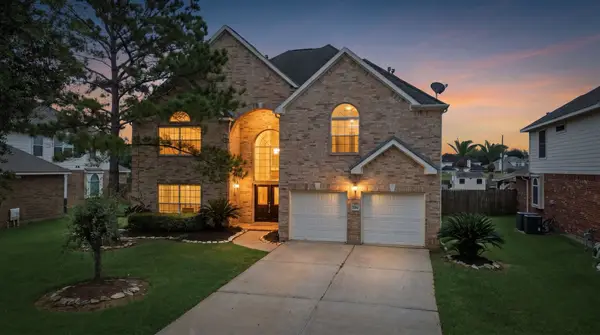 1206 Riverchase Drive, Richmond, TX 77469