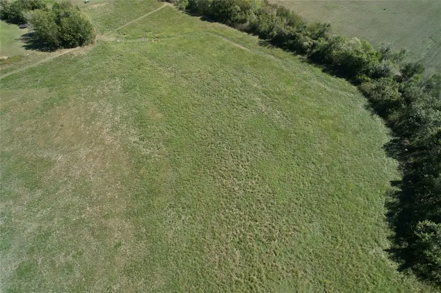 5568 Bleiblerville Road, Bleiblerville, TX 78931 - #2