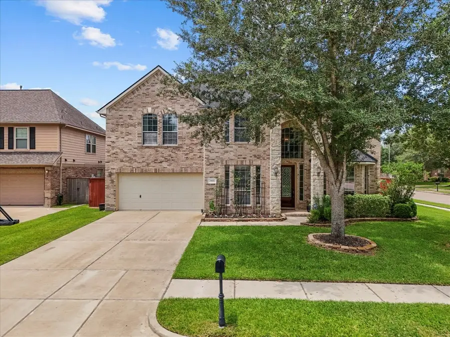 3902 Basil Court, Pearland, TX 77584 - Image #2