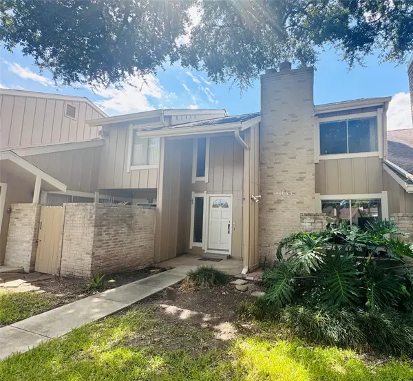 11663 Village Place Drive, Houston, TX 77077