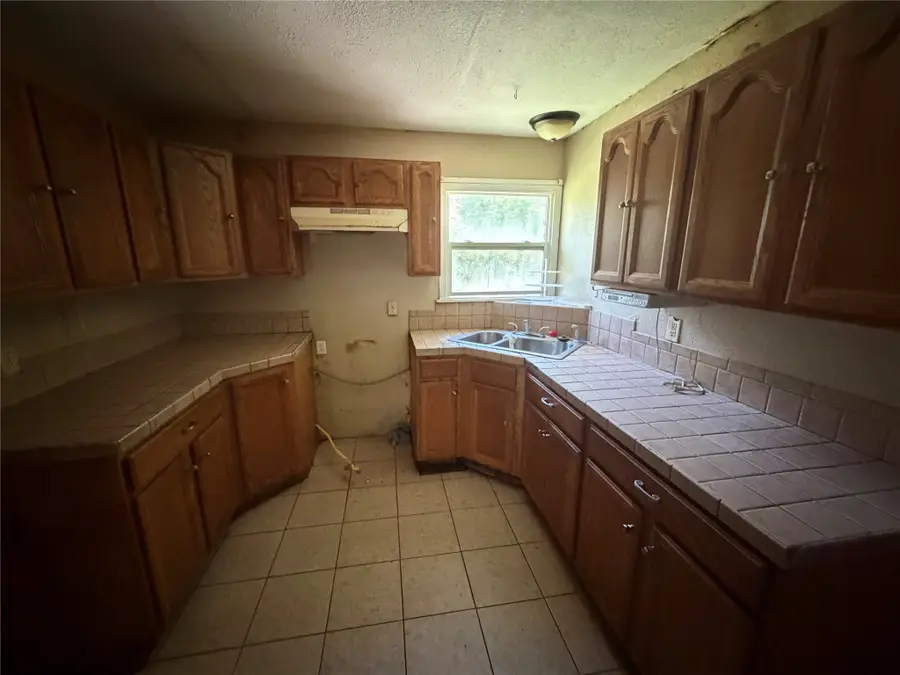 2631 N Camp Circle, La Marque, TX 77568 - #3