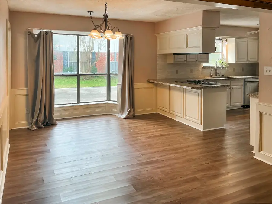 113 Flag Drive E, Lake Jackson, TX 77566 - #3