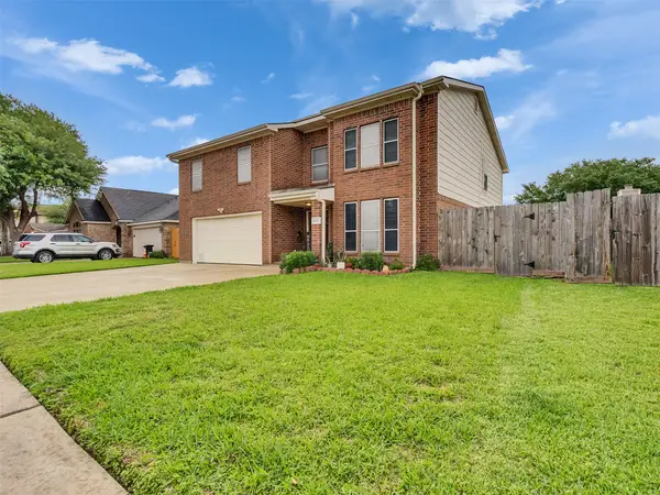 10027 Glenkirk Drive, Houston, TX 77089