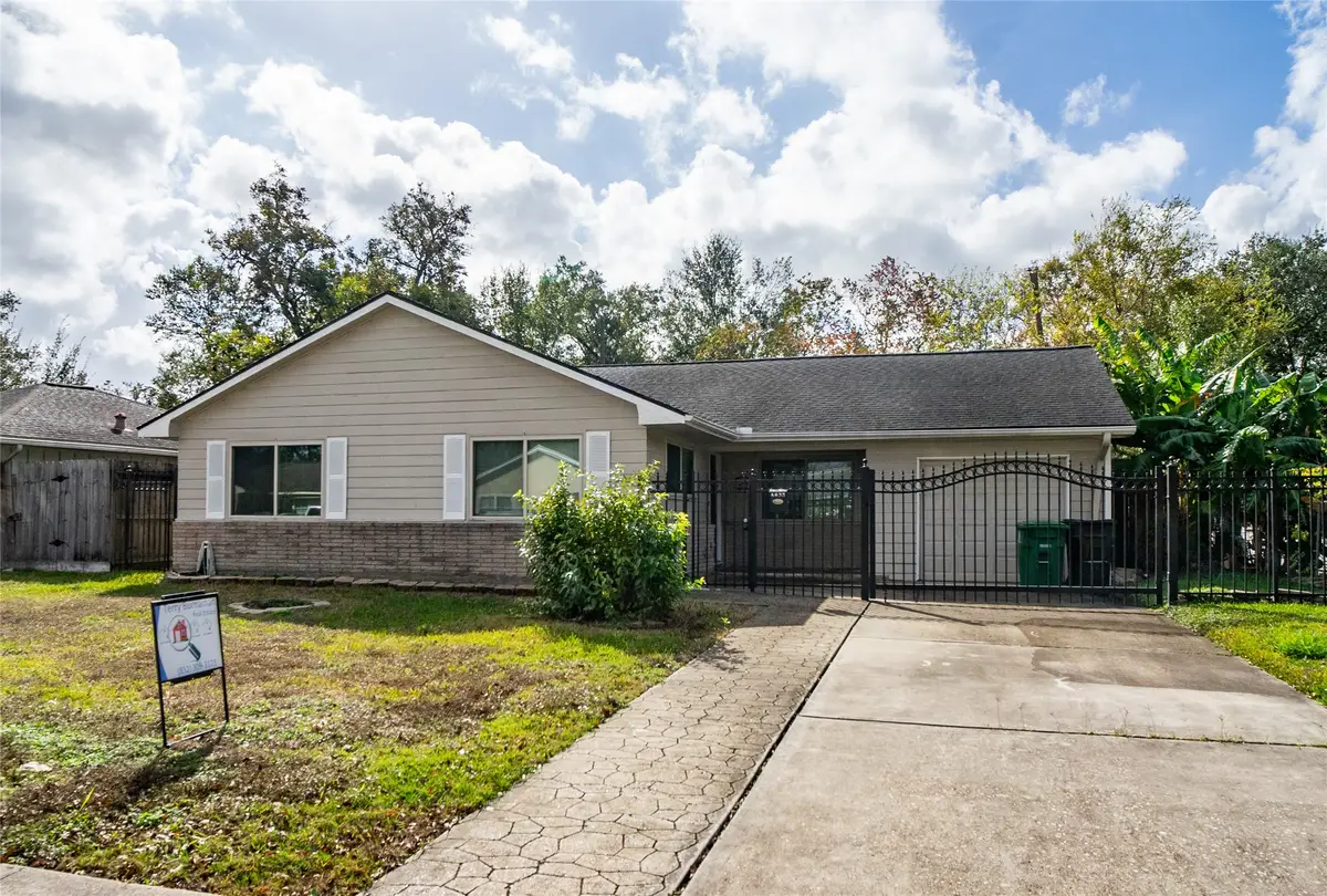 4833 Hummingbird Street, Houston, TX 77035 - #1