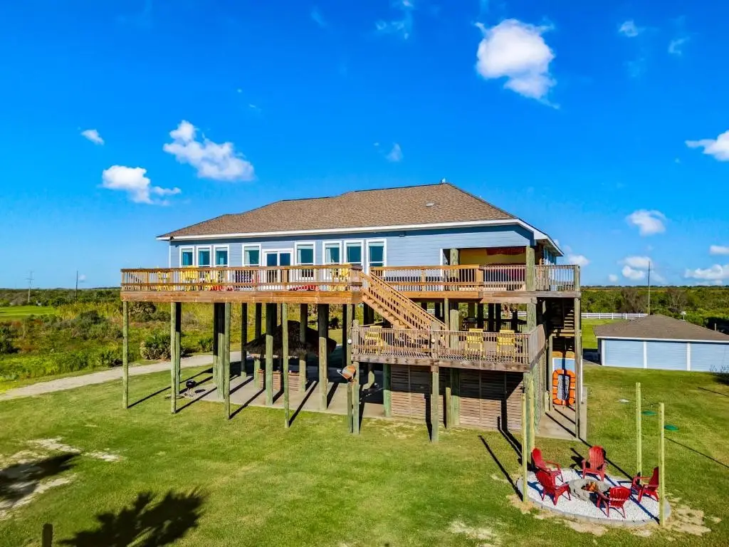 1108 Highway 87, Gilchrist, TX 77617 - #1