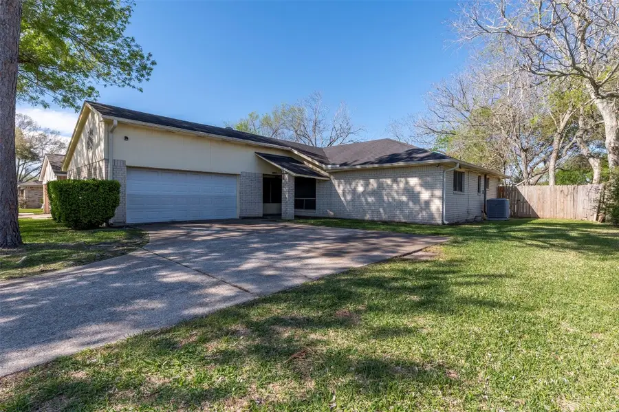 2810 Heritage Colony Drive, Webster, TX 77598 - #2