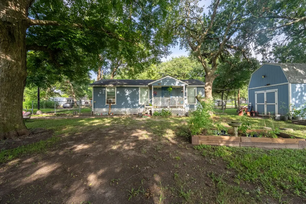 2200 5th Street, Bay City, TX 77414 - #1