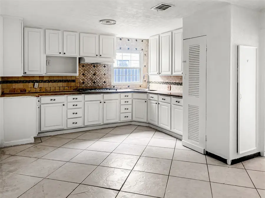 4803 Robertson Street, Houston, TX 77009 - #2