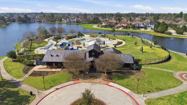 3 S Bayou Club Court, Spring, TX 77389