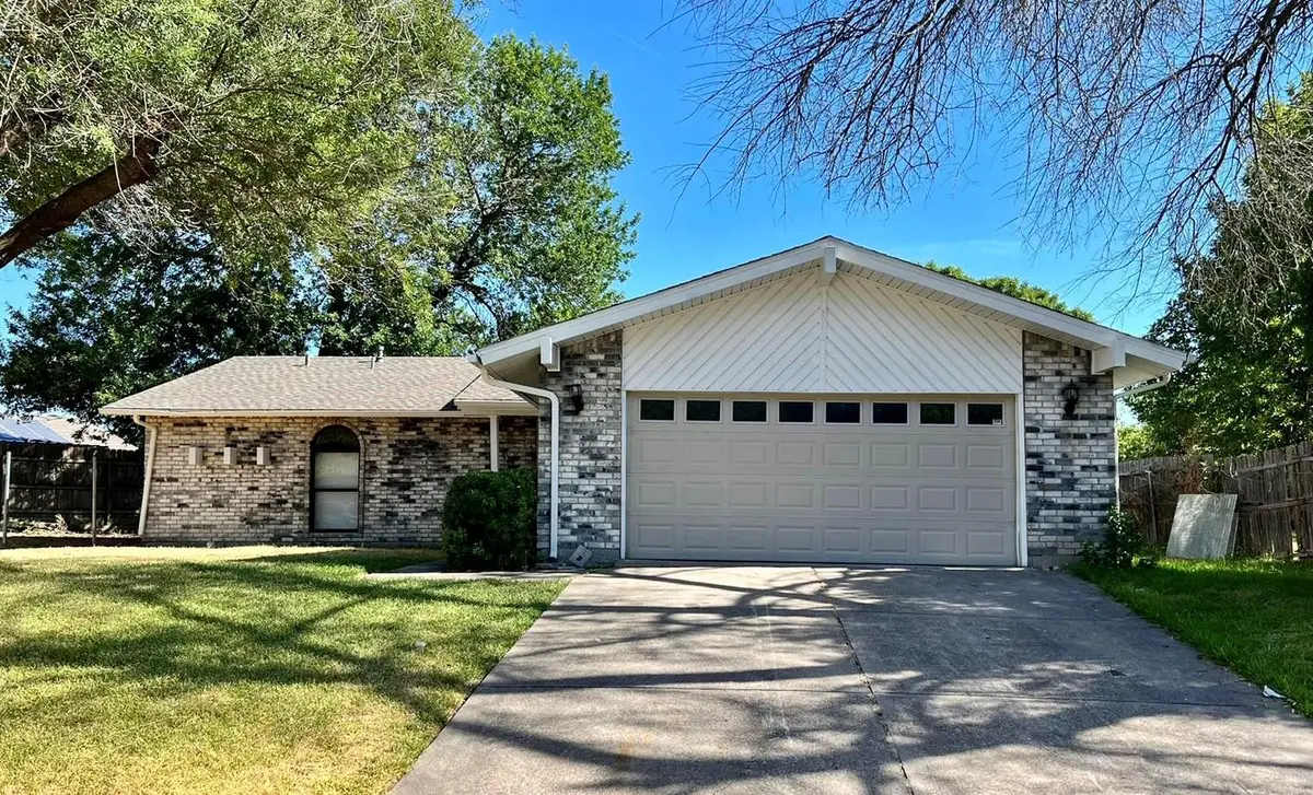 501 Beatty Drive, Grand Prairie, TX 75052 - Image #1