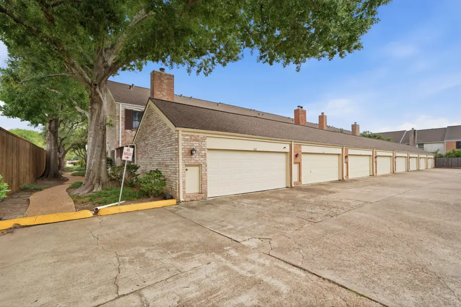 864 Augusta Drive, Houston, TX 77057 - #2