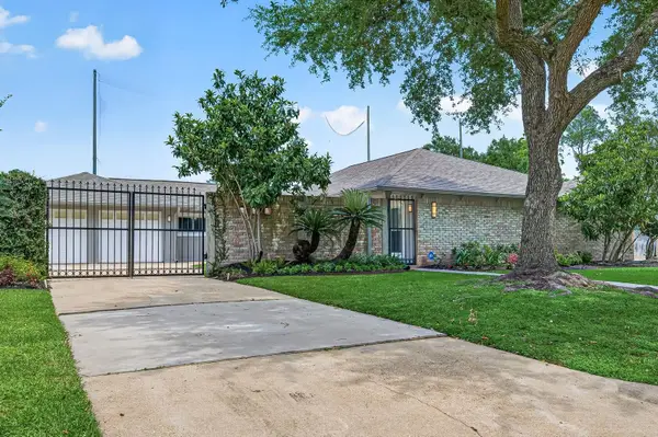 3043 Bonney Briar Drive, Missouri City, TX 77459
