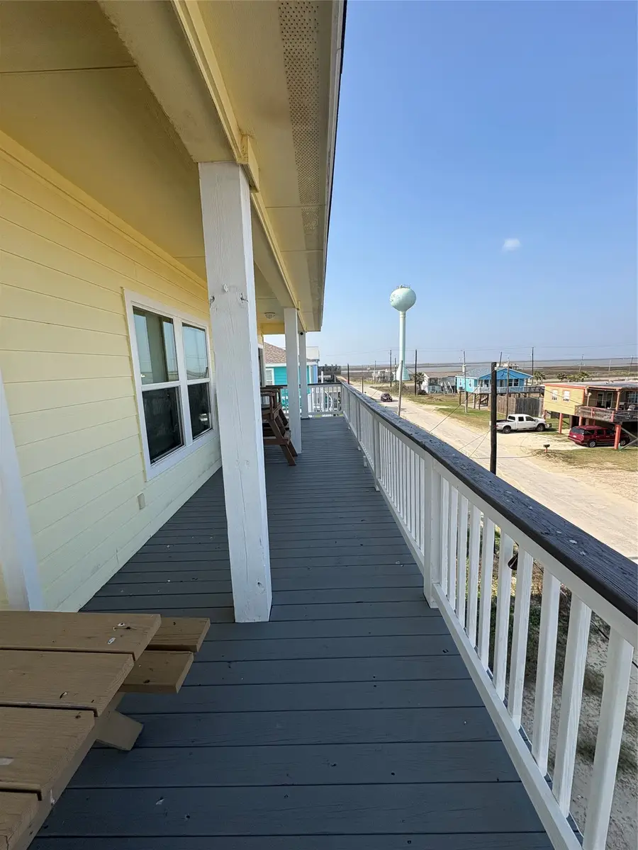 111 Yucca Avenue, Surfside Beach, TX 77541 - #2