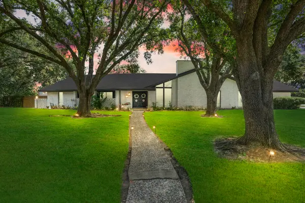 618 Melody Lane, Eagle Lake, TX 77434