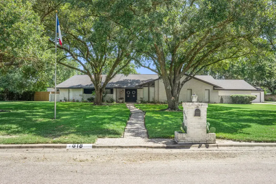 618 Melody Lane, Eagle Lake, TX 77434 - #2