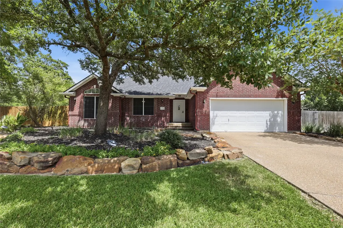 6204 London Circle, Bryan, TX 77802 - #1