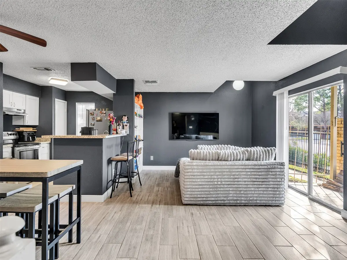 1515 Sandy Springs Road #201, Houston, TX 77042 - Image #1