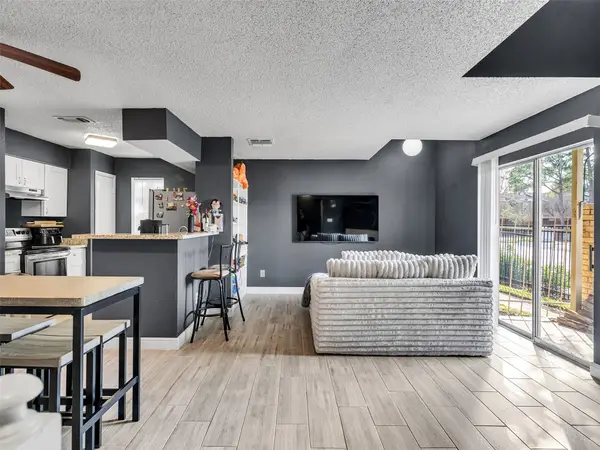 1515 Sandy Springs Road #201, Houston, TX 77042